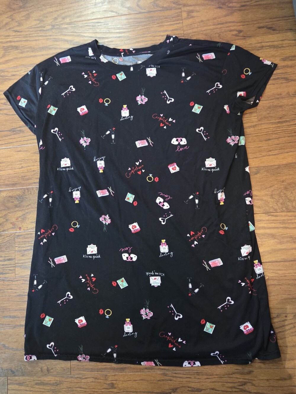 Joyspun Women's L/XL NIghtshirt/Gown Pockets Black Valentine's Day Love Hearts